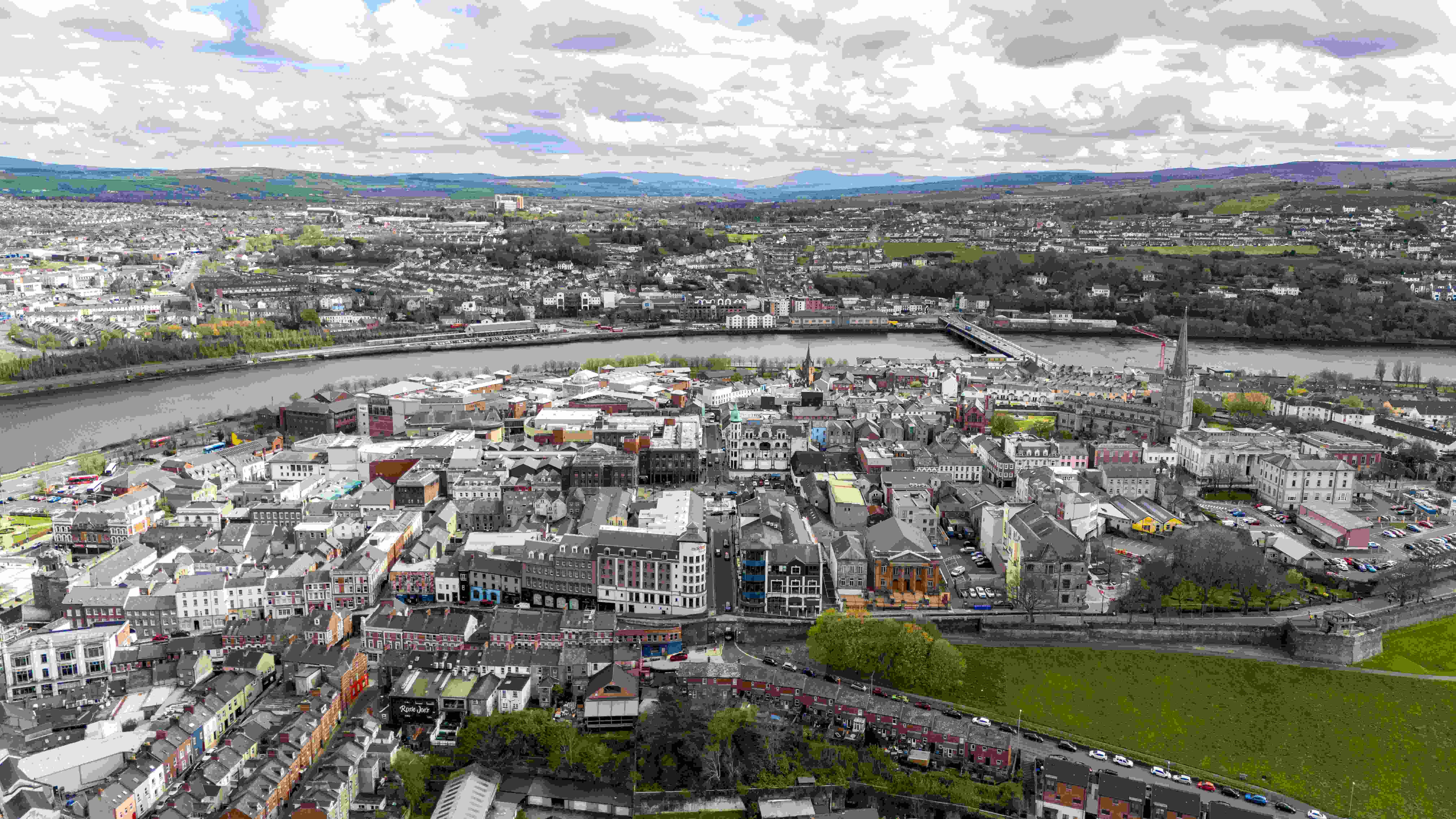 Local cafés and restaurants in Derry city centre